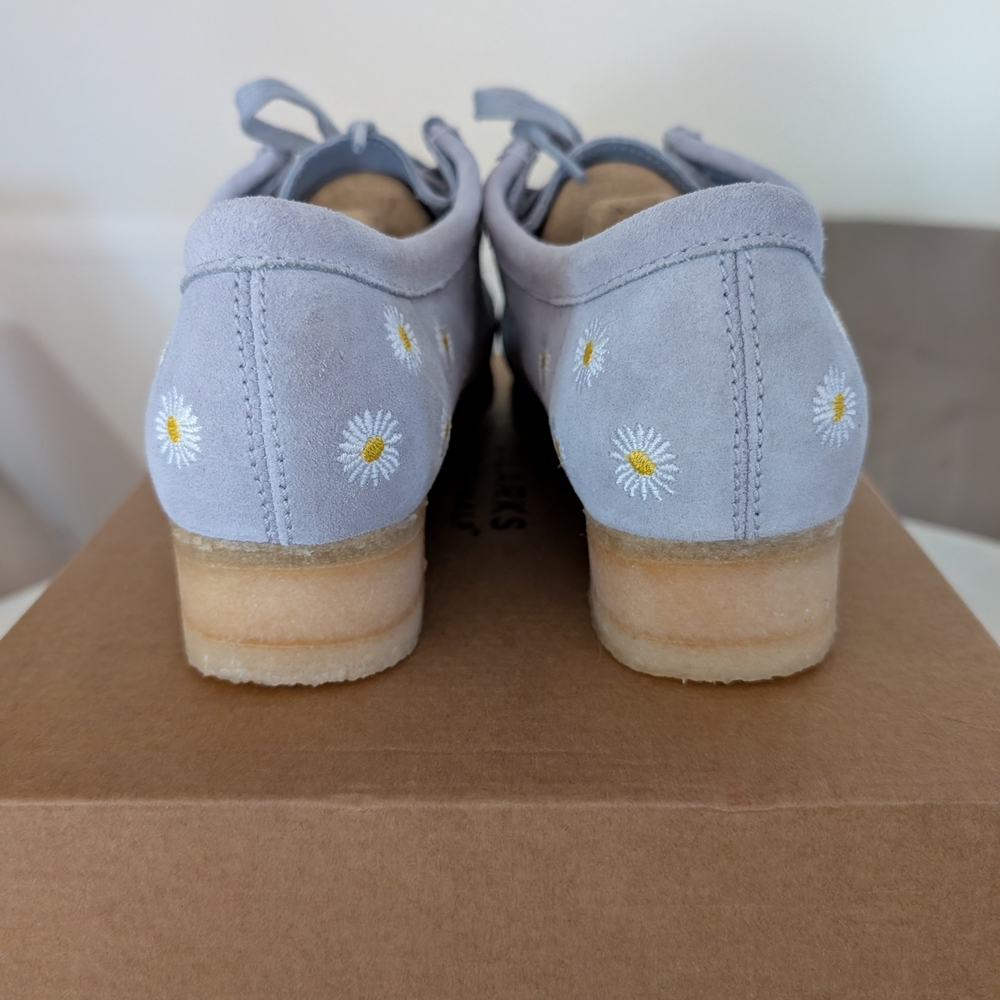 Clarks Wallabee Daisy Suede Shoes - Picture 4 of 7